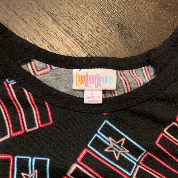 3 for $30 Lularoe Randy American Flag Shirt large - Picture 2 of 3